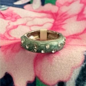 NWT size 7 mint colored ring